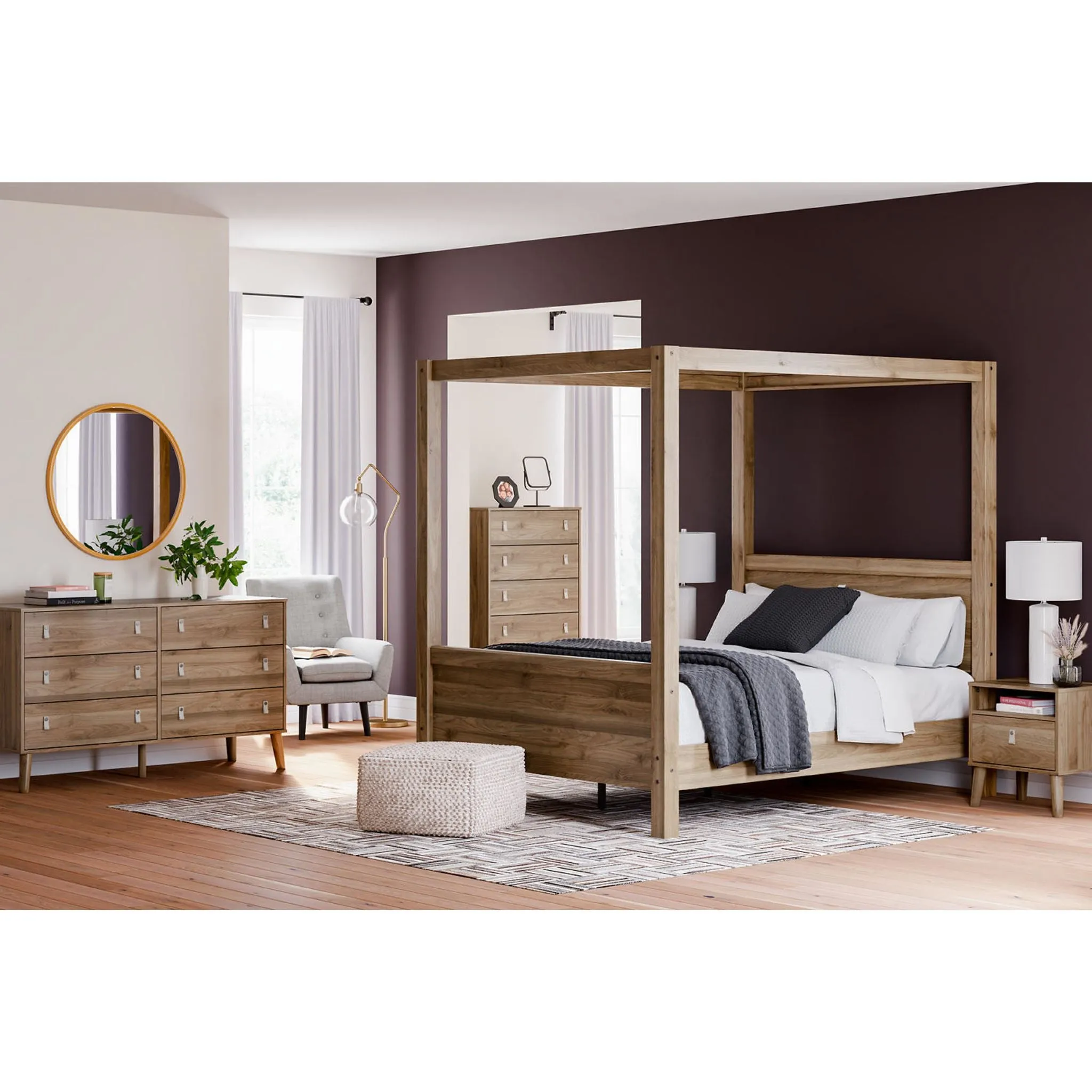 Aprilyn Queen Canopy Bed