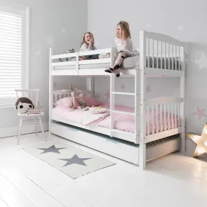 Brighton Bunk Bed with Spacesaver Pull out Trundle in Classic White