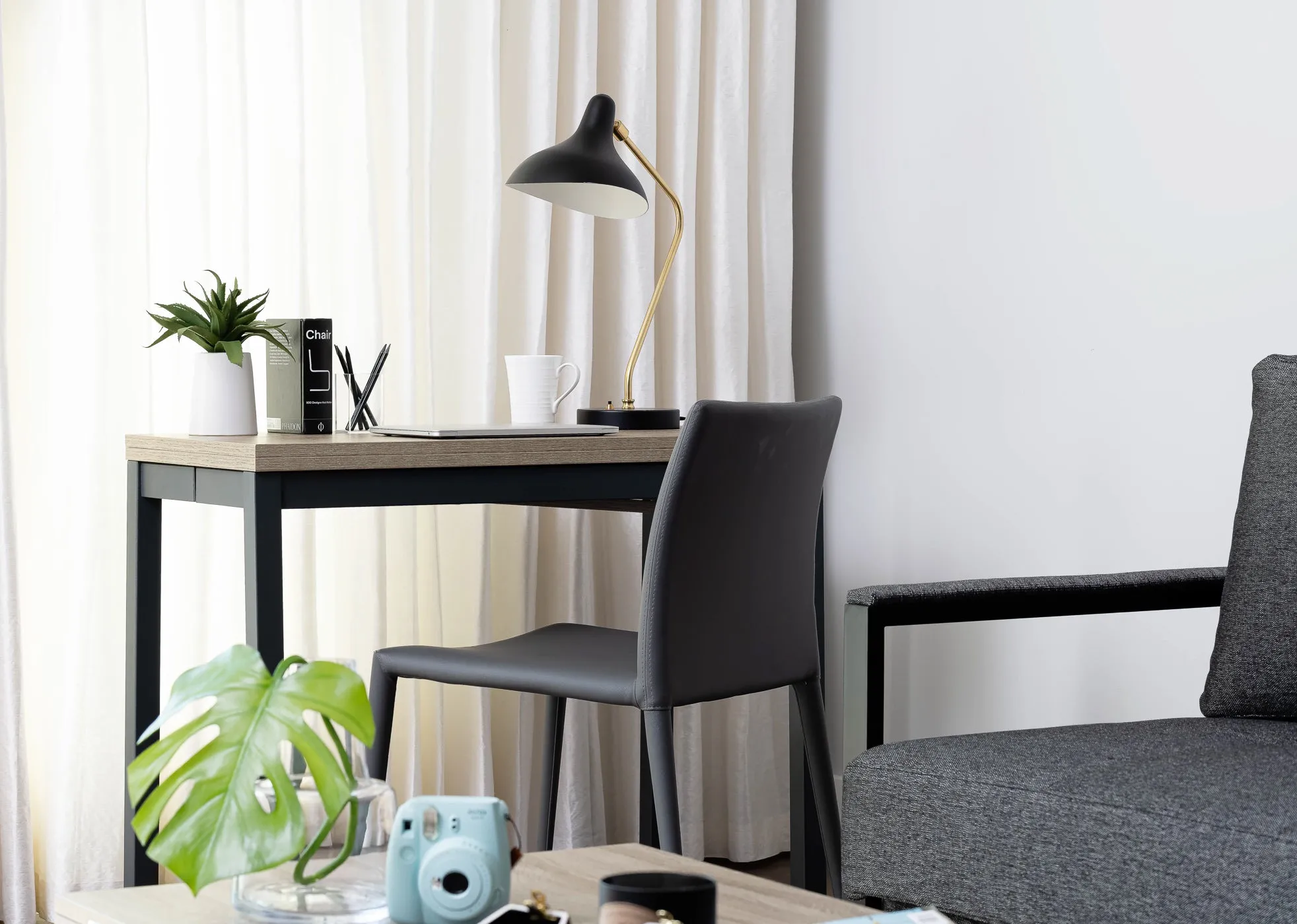 Dion Extendable Dining Table