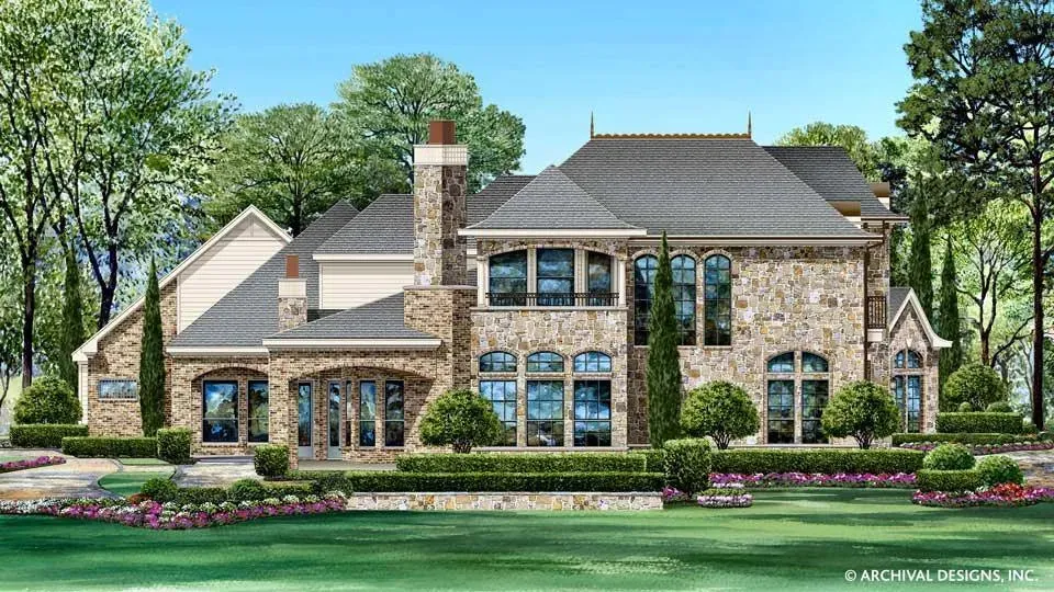 Luxurious European style Home plan with spacious interiors and elegant features!