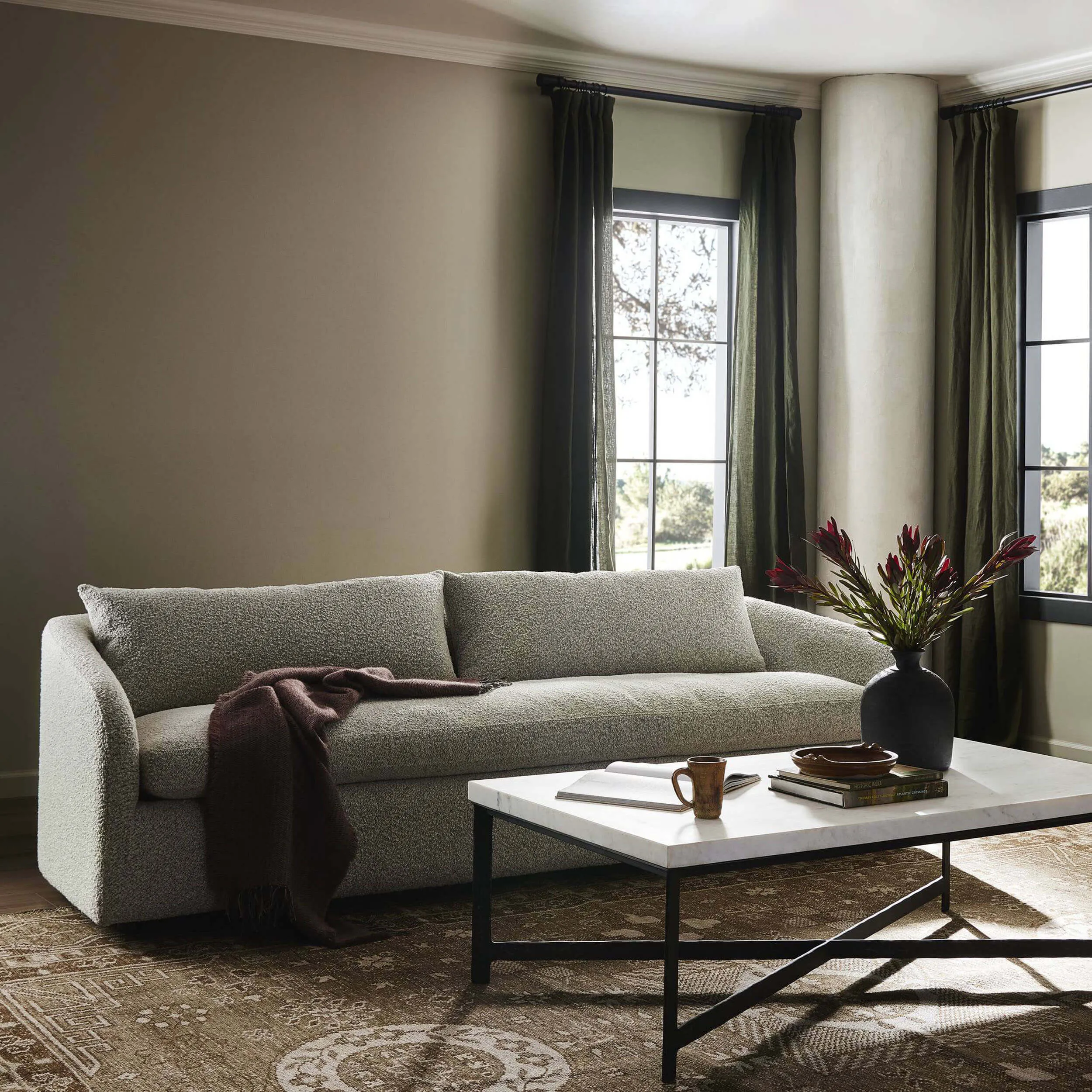 Topanga Sofa, Knoll Domino